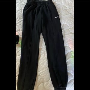 black nike sweatpants